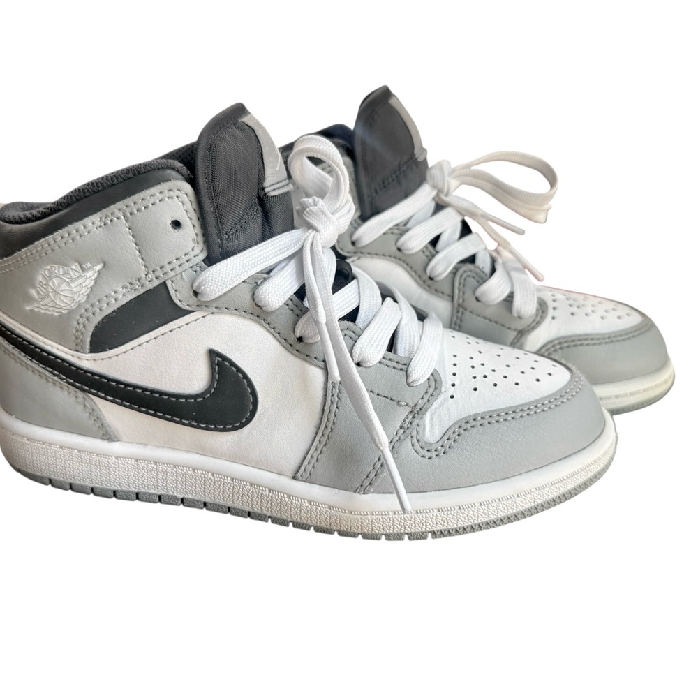Nike Jordan 1 Mid Light Smoke Grey Kids 2Y